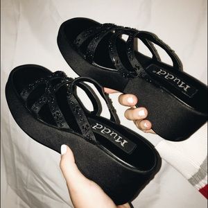 NEW MUDD Y2K PLATFORM BLACK SATIN BEADED SANDALS